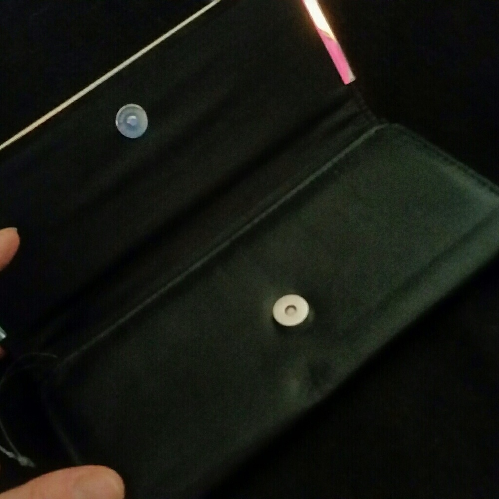 Wallet - Picture 2 of 3